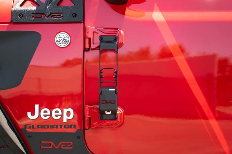 DV8 Offroad — DV8 Offroad 07-23 Jeep Gladiator/Wrangler JT/JK/JL Hinge Mounted Step
Jeep HingeMount Step - view 4
