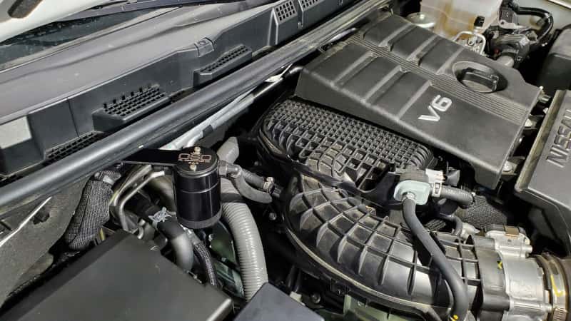 J&L — J&L 2022-2026 Nissan Frontier 3.8L V6 Passenger Side Oil Separator 3.0 - Black Anodized
Oil Separator - view 2