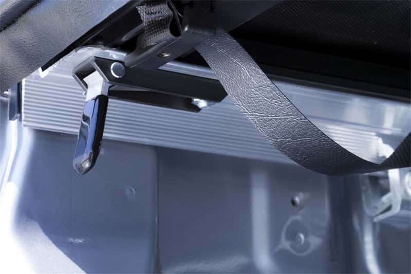 Access — Access Tonnosport 01-04 Chevy/GMC S-10 / Sonoma Crew Cab (4 Dr.) 4ft 5in Bed Roll-Up Cover
Tonneau Cover - view 8