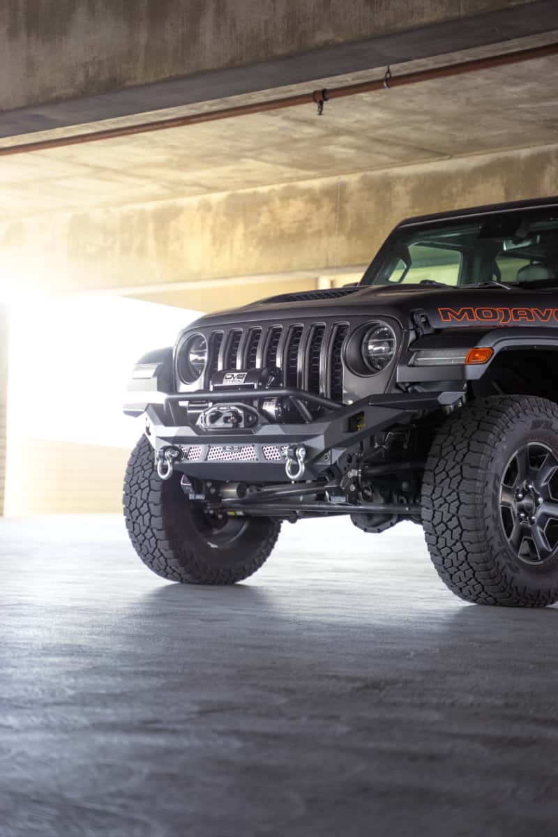 DV8 Offroad — DV8 Offroad 07-18 Jeep Wrangler JK / 18-23 Wrangler JL / 20-23 Gladiator JT MTO Series Front Bumper
Jeep MTO Front - view 4