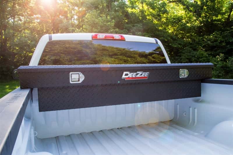 Dee Zee — Dee Zee Universal Tool Box - Red Crossover - Single Lid Black BT
ToolBxTrkBedRTR - view 5