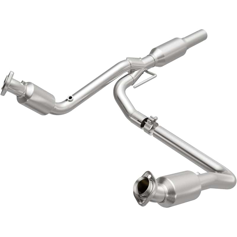 Magnaflow — Magnaflow 01-02 Dodge Ram 2500 5.9L Direct Fit Converter
California - view 1