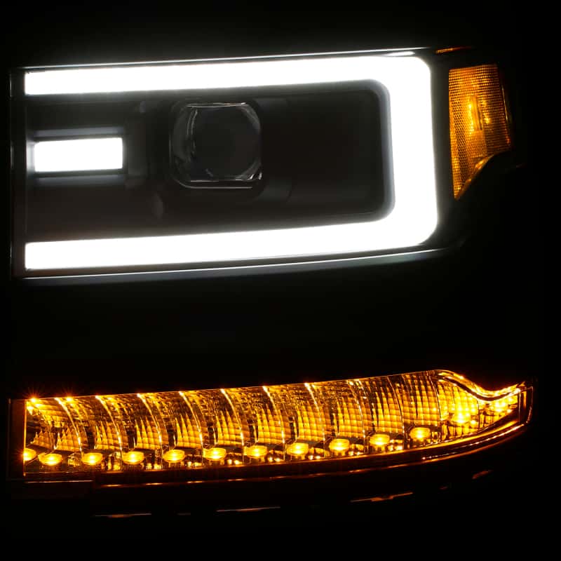 ANZO — ANZO 16-17 Chevy Silverado 1500 Prjctr. Headlight Plank Styl. w/Amber (Only Work w/HID Equip. Truck)
Head Light Set
HdLtSet - view 4