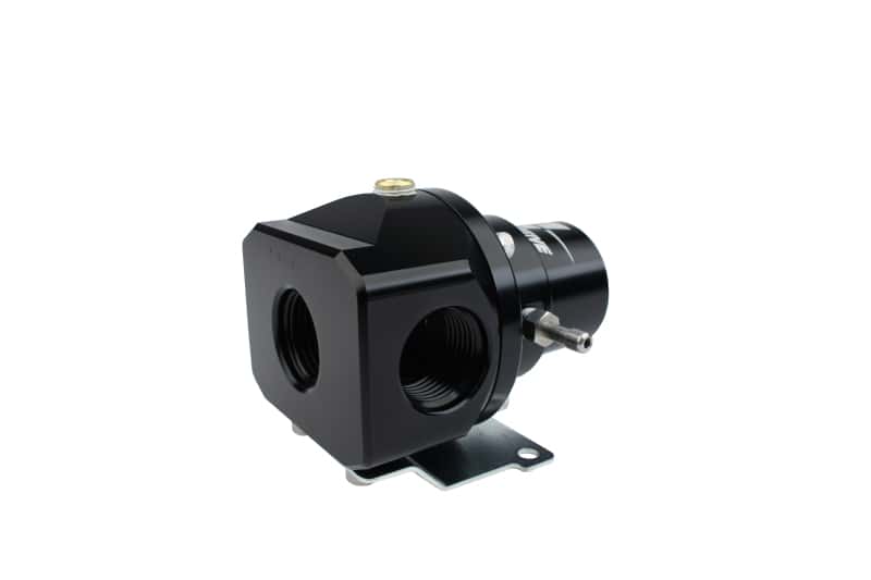 Aeromotive — Aeromotive 2-Port Bypass Carb Regulator
Regulator - view 2