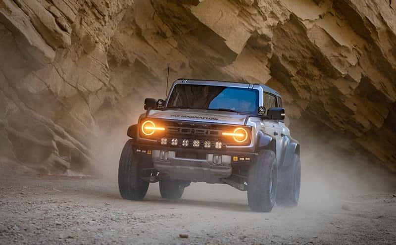 Magnaflow — MagnaFlow System Overland Cat-Back 22-23 Ford Bronco Raptor 3.0L - view 29