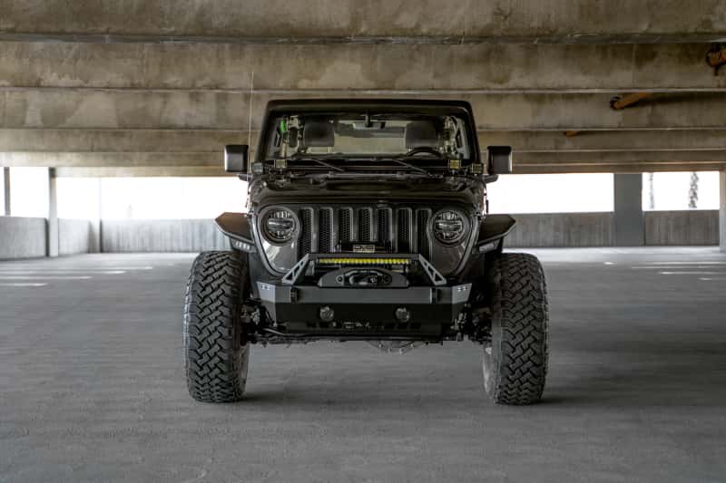 DV8 Offroad — DV8 Offroad 07-23 Jeep Wrangler/Gladiator JT/JK/JL FS-25 Stubby Front Bumper w/Plated Bull Bar
Stubby Front Bumper - view 6
