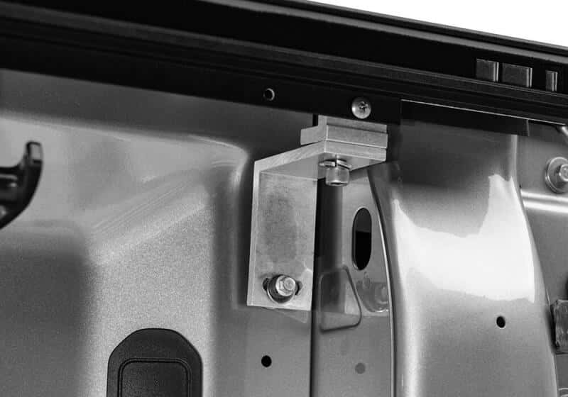 Roll-N-Lock — Roll-N-Lock 2019 Ford Ranger 72.7in E-Series Retractable Tonneau Cover
Retractable Cover - view 10