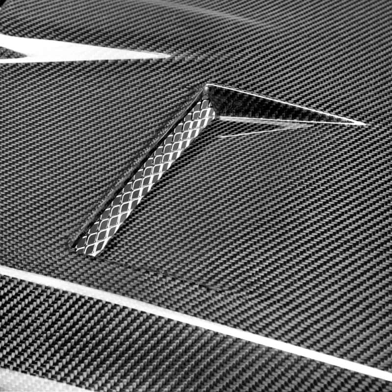 Seibon — Seibon 09-12 Nissan GTR R35 GTII-Style Carbon Fiber Hood - view 21