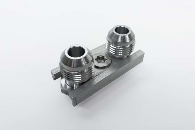 CSF — CSF BMW Oil Line -10 AN Adapter Fitting Kit
CSF Oil Line Fitting - view 1