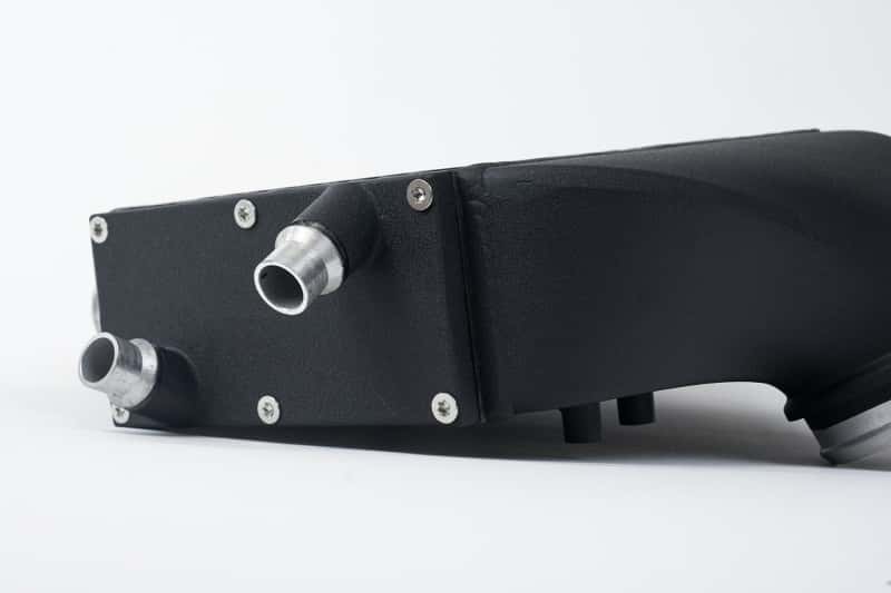 CSF — CSF 2014+ BMW M3/M4 (F8X) Top Mount Charge-Air-Cooler - Crinkle Black
CSF FI Air Cooler - view 4