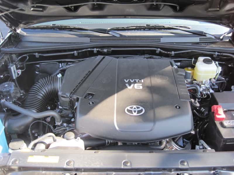 K&N Engineering — K&N 05-10 Toyota Tacoma/Tundra / 02-09 4Runner / 07-09 FJ Cruiser Drop In Air Filter
Replacement Air Filt
Air Filter - view 3