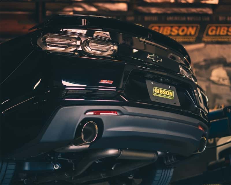 Gibson — Gibson 16-21 Camero SS 6.2L Axle-Back Dual Exhaust System - Stainless
Car - view 2