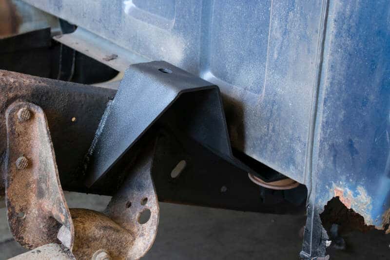 RustBuster — Rust Buster 1988-1998 Chevrolet & GMC C/K 1500 & 2500 Bed and Cab Mount Brackets - Right - view 7