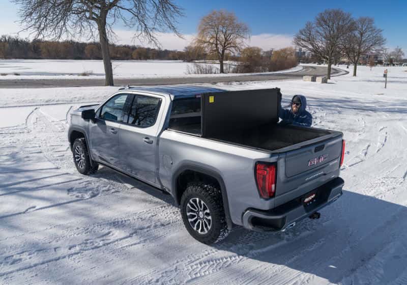 Undercover — UnderCover 99-19 Silverado / Sierra Limited/Legacy 5.5ft Triad Bed Cover - view 5