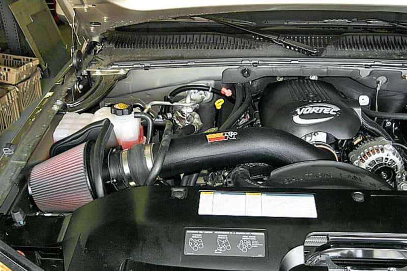 K&N Engineering — K&N 02-04 Chevy Avalanche V8-5.3L Performance Intake Kit
Performance Air Inta
Air Intake System - view 4