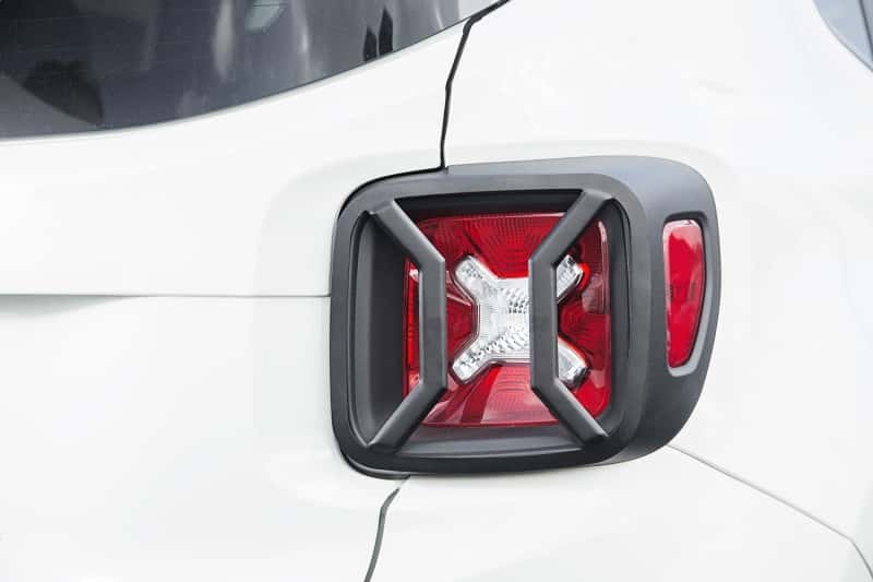 Rugged Ridge — Rugged Ridge 15-18 Jeep Renegade BU Black Tail Light Euro Guards
Tail Light Guard
OFFROAD_EXTERIOR - view 4