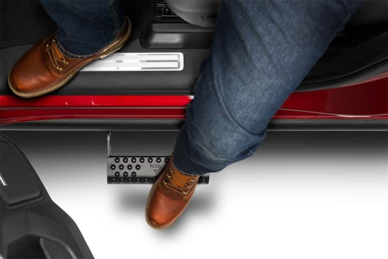 N-Fab — N-Fab RKR Step System 2019 Chevy/GMC 1500 Crew Cab - Cab Length - Tex. Black - 1.75in
RKRStp 19-25GM15Crew - view 4