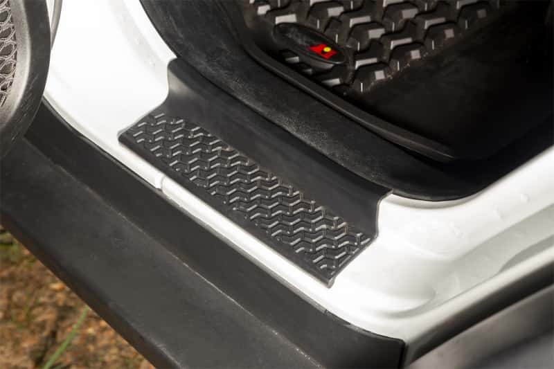 Rugged Ridge — Rugged Ridge 2018-20 Jeep Wrangler JL / 2020 Jeep Gladiator All Terrain Door Entry Guard Kit
Door Sill Protector
OFFROAD_INTERIOR - view 4