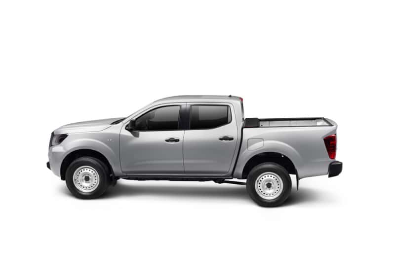 Roll-N-Lock — Roll-N-Lock 2022 Nissan Frontier Crew Cab (58.6in. Bed) M-Series Retractable Tonneau Cover - view 20