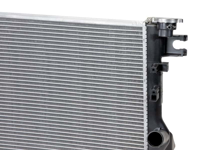 aFe — aFe BladeRunner OER Series Radiator 07-18 Jeep Wrangler (JK) V6-3.6/3.8L
BladeRunner Radiator - view 4