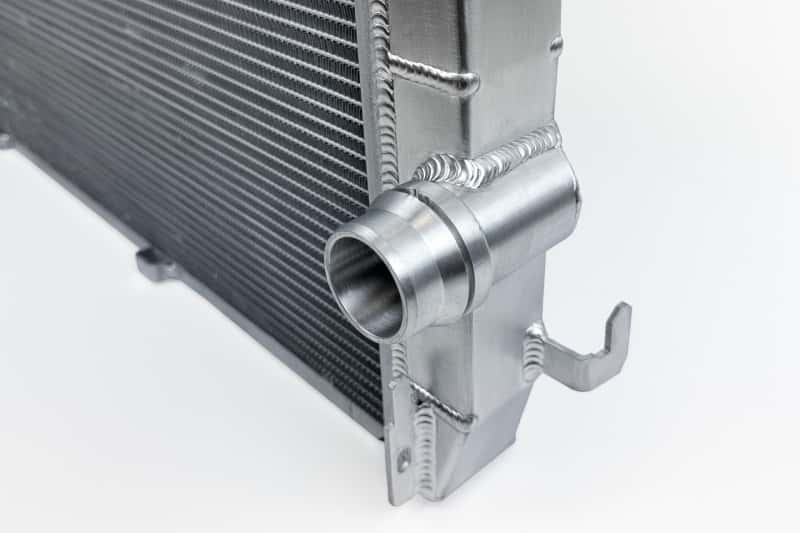 CSF — CSF Porsche 955/957 Cayenne / Audi Q7 / VW Touareg Heavy-Duty Performance Radiator
CSF Radiator - view 6