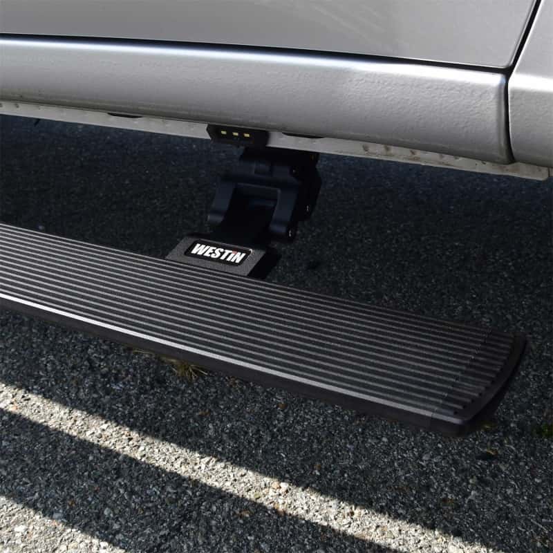 Westin — Westin 19-26 Chev/GMC Silv/Srra 1500 CC (No 19 LTD) / 20-26 2500/3500 Pro-e Running Boards - Tex Blk
Running Boards - view 8