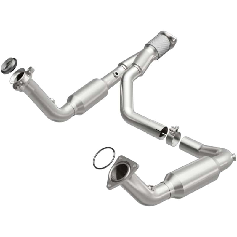 Magnaflow — MagnaFlow Conv Direct Fit 07-09 Chevy Trailblazer SS 6.0L V8
California - view 1