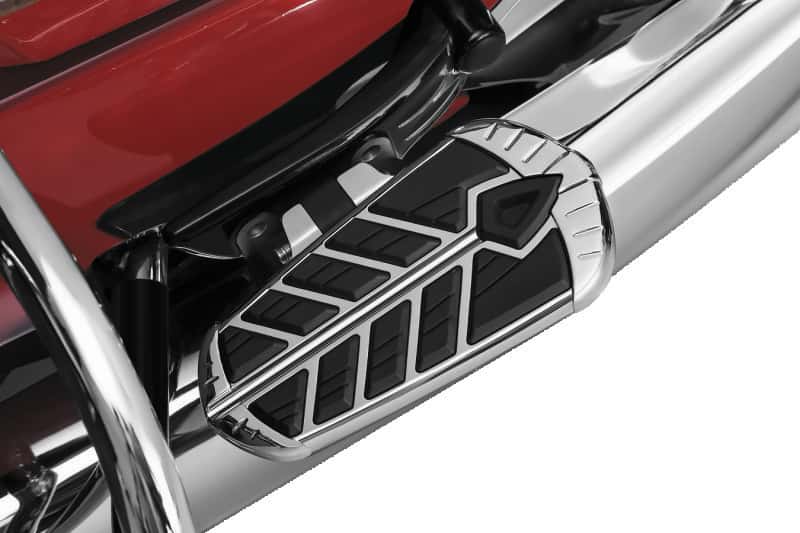 Kuryakyn — Kuryakyn Spear Floorboard Insert Passenger Indian Chrome - view 2