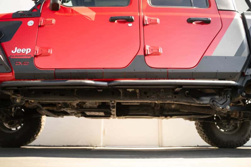 DV8 Offroad — DV8 Offroad 20-23 Jeep Gladiator JT Body/Pinch Weld Mounted Step
Side Steps - view 5