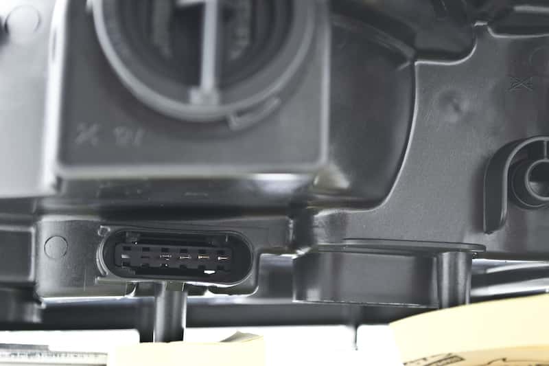 Hella — Hella 2008-2011 Mercedes-Benz ML320 Headlight Assembly - view 9