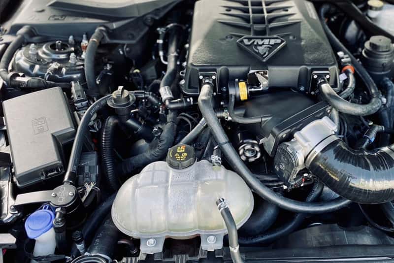 J&L — J&L 15-23 Ford Mustang GT/15-20 Ford Mustang GT350 Passenger Side Oil Separator 3.0 - Black Anodized
Oil Separator - view 1