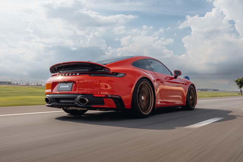 CSF — CSF 2019+ Porsche 911 Carrera (3.0L Turbo - Base/S/4/GTS) High Performance Intercooler System
CSF Intercooler - view 10