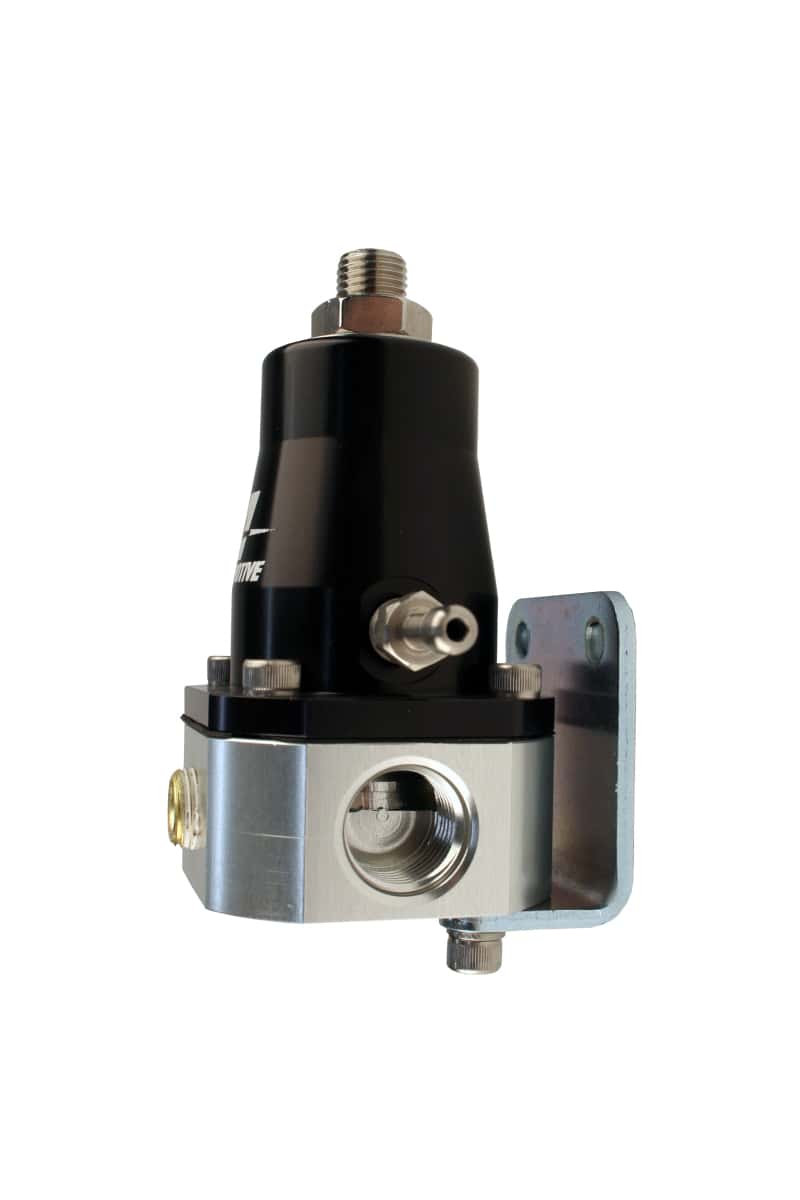 Aeromotive — Aeromotive Adjustable Regulator - EFI Bypass - (2) -6 Inlets/(1) -6 Return
Regulator - view 3