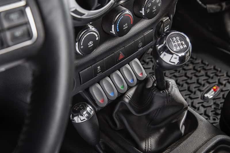 Rugged Ridge — Rugged Ridge Lower Console Switch Panel 11-18 Jeep Wrangler JK/JKU
RkrSwitchandCoverSet
OFFROAD_INTERIOR - view 6