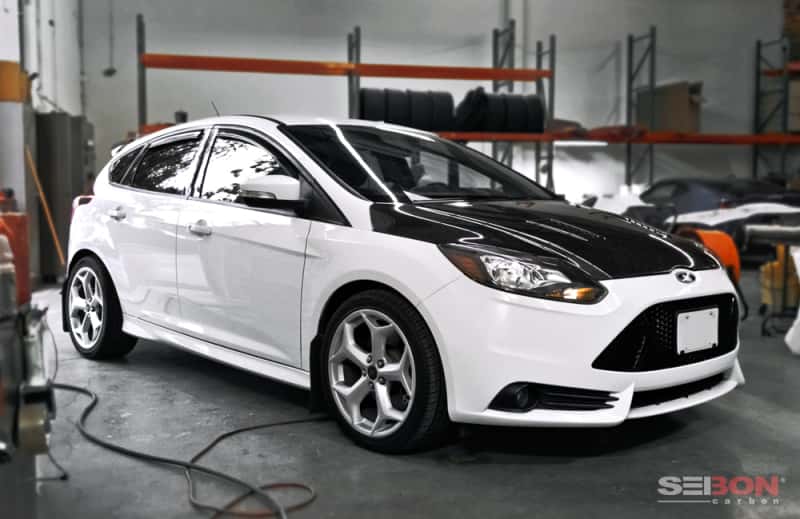 Seibon — Seibon 12-13 Ford Focus RS-Style Carbon Fiber Hood - view 23