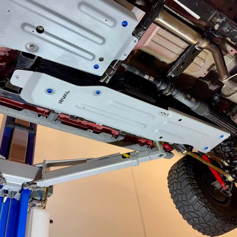 Rival 4x4 — Rival 20-26 Jeep Gladiator Aluminum Gas Tank Skid Plate - view 6