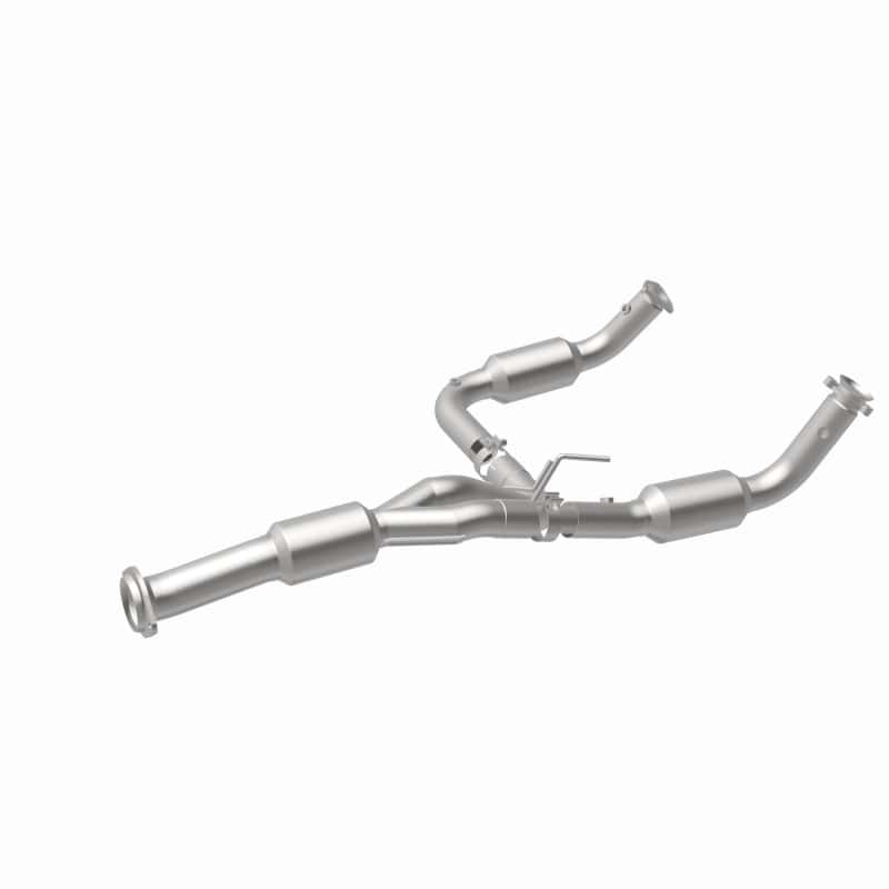Magnaflow — Magnaflow 12-17 Chevrolet Express 3500 6.0L Direct Fit Converter
California - view 19