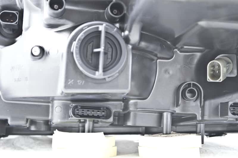 Hella — Hella 2008-2008 Mercedes-Benz ML320 Headlight Assembly - view 9