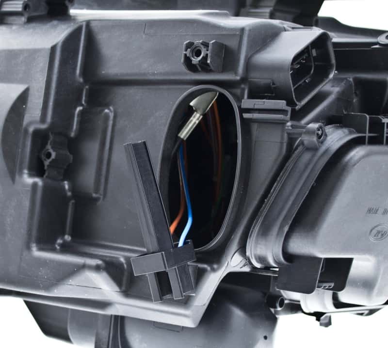 Hella — Hella 2006-2008 BMW 323i Bi-Xenon Headlight Assembly - view 18