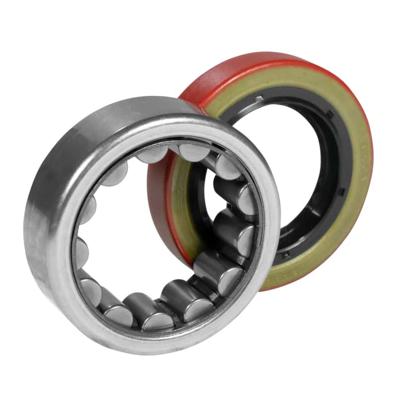 Yukon Gear & Axle — Yukon Gear R1559TV Axle Bearing and Seal Kit / Torringtonbrand / 2.530in OD / 1.620in ID
Axle bearing & seal 
Axle bearing/seal - view 5