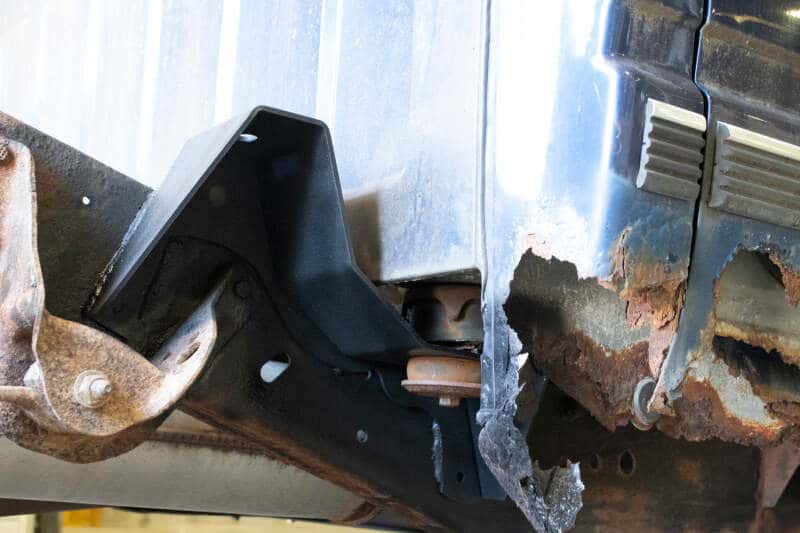 RustBuster — Rust Buster 1988-1998 Chevrolet & GMC C/K 1500 & 2500 Bed and Cab Mount Brackets - Right - view 8