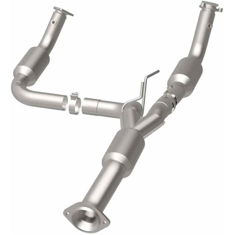 Magnaflow — Magnaflow 12-17 Chevrolet Express 3500 6.0L Direct Fit Converter
California - view 4