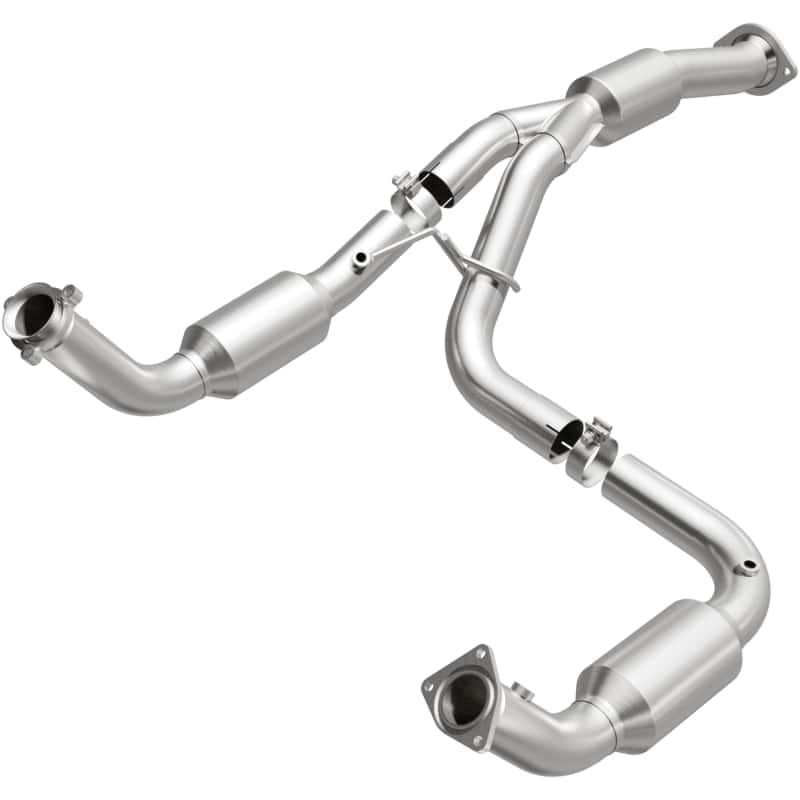 Magnaflow — Magnaflow 12-14 Chevrolet Silverado 2500 HD 6.0L Direct Fit Converter
California - view 1