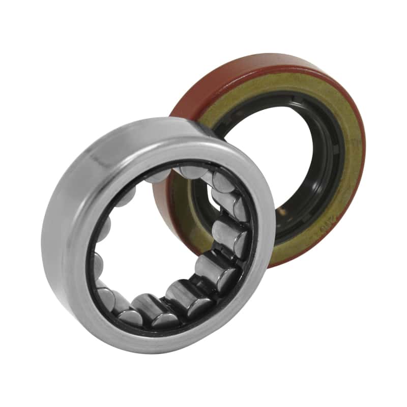 Yukon Gear & Axle — Yukon Gear R1563TAV Axle Bearing and Seal Kit / Torringtonbrand / 2.250in OD / 1.400in ID
Axle bearing & seal 
Axle bearing/seal - view 3