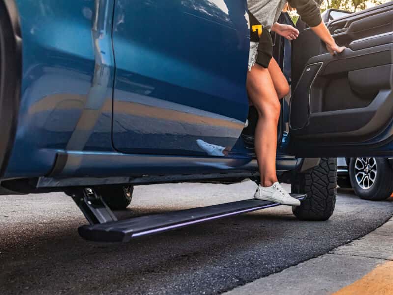 AMP Research — AMP Research 22-24 Chevrolet/GMC Silverado/Sierra 1500 CC & 2024 2500/3500HD CC PowerStep Vision
POWERSTEP VISION
RngBrdLghtKt - view 1