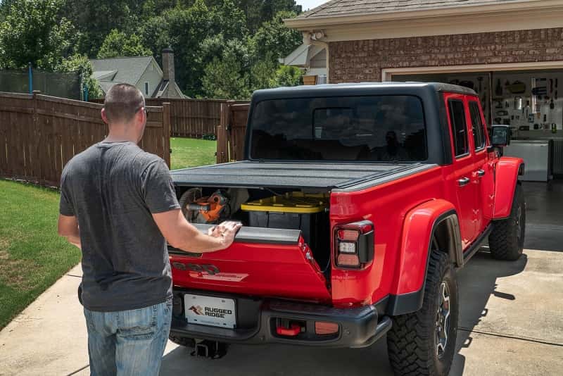 Rugged Ridge — Rugged Ridge Armis Hard Folding With LINE-X Bed Cover 2020 JT
Tonneau Cover
OFFROAD_TOPS - view 21