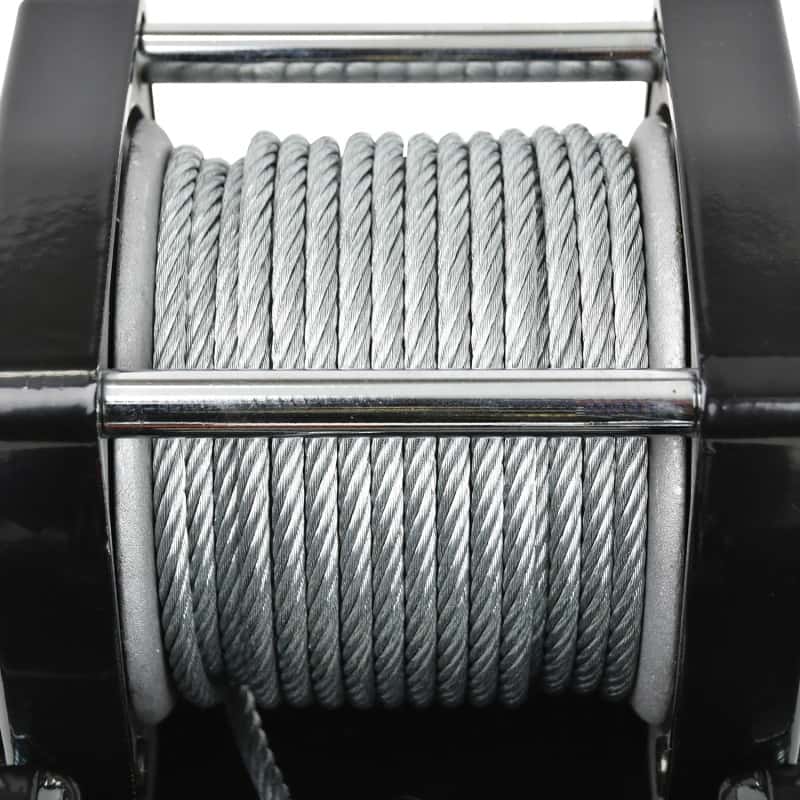 Superwinch — Superwinch 3000 LBS 12V DC 3/16in x 50ft Steel Rope LT3000 Winch
Winch - view 5