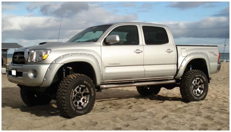 Husky Liners — Bushwacker 05-11 Toyota Tacoma Pocket Style Fender Flares - 4pc
FENDER FLARES - view 3