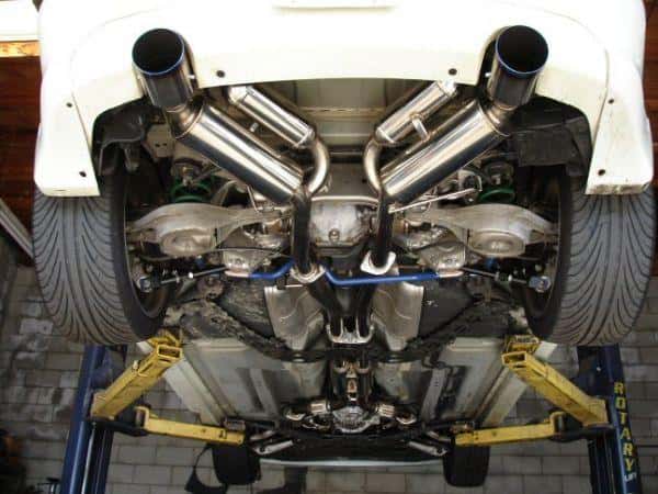 HKS — HKS 03-06 350z Dual Hi-Power Ti Tip Catback Exhaust (SUS304 NO COATING) - view 3