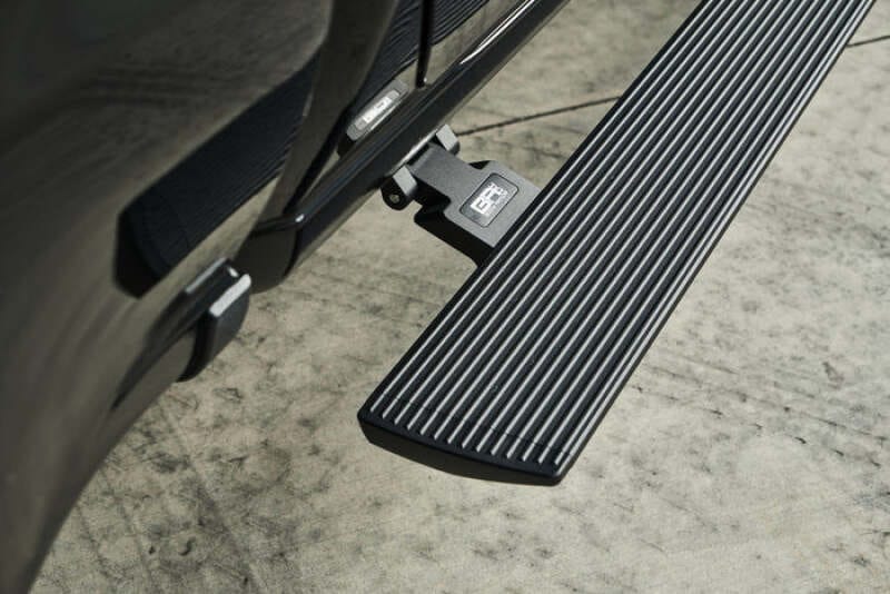 Body Armor 4x4 — Body Armor 4x4 19-24 GM 1500/2500/3500 Crew Cab (Excl. Classic) E-Power Board Steps - Black
E-Steps